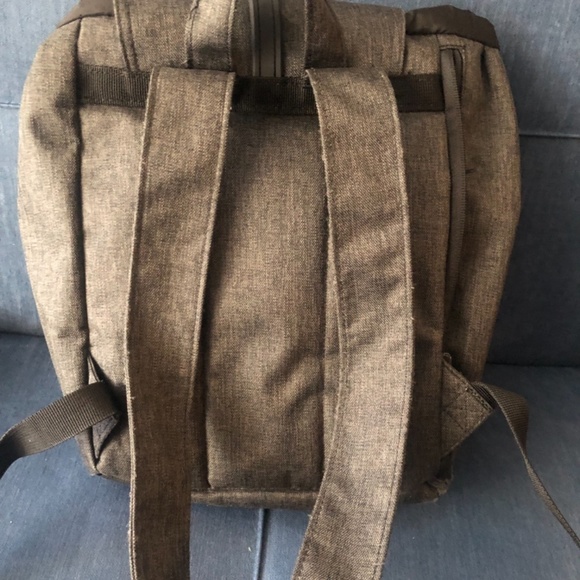 Herschel Small Dawson Backpack - Picture 2 of 3